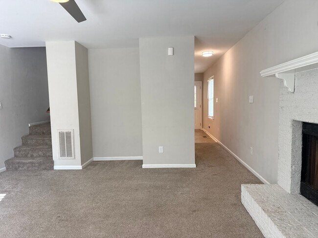 Photo - 2922 Glenridge Dr Unit A