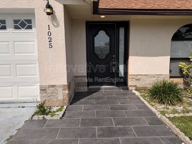 Photo - 1025 Derbyshire Dr
