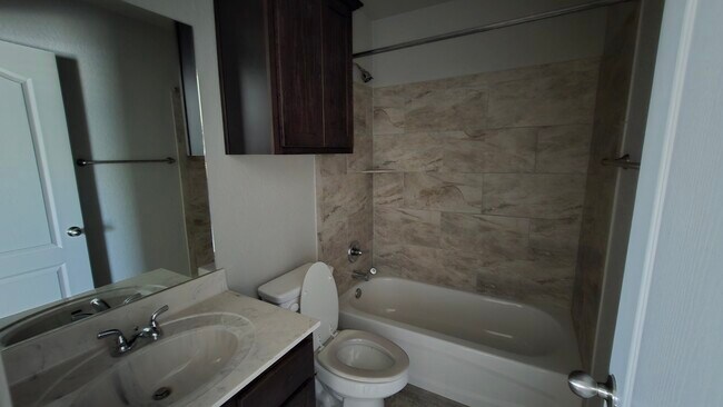 Photo - 605 Lost Trl