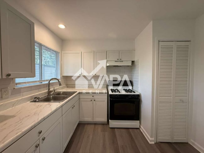 Photo - 6514 Mossledge Dr