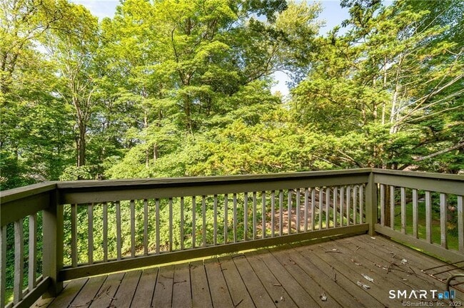 Photo - 140 Woodvale Dr Unit E