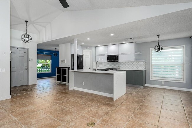 4008 Kingsfield Dr