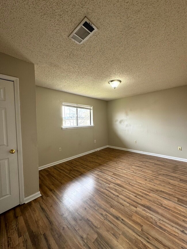 Photo - 1724 Cedar Lake Dr Unit C