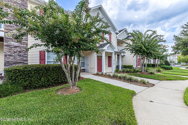 Photo - 575 Oakleaf Plantation Pkwy Unidad 902