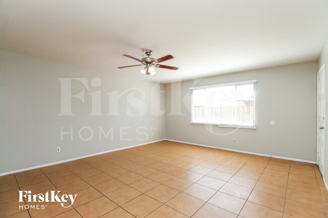 Photo - 5213 S 47th Pl