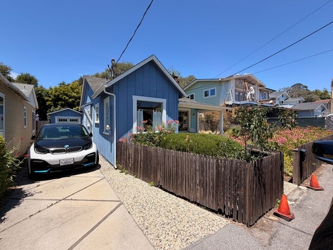 Photo - Charming 2BR/1BA Beach Cottage - Walk to Capitola Village!