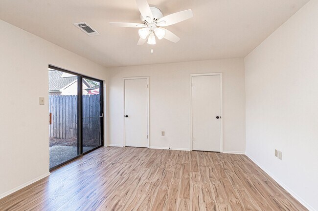 Photo - 2 Bedroom Condo Near Our Lady Of the Lake