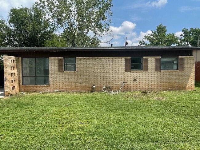 Building Photo - 3608 59th St Rental