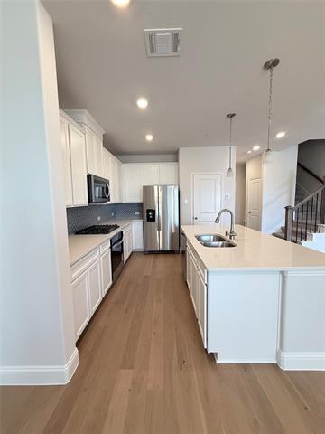 Photo - 7913 Sunset Blvd