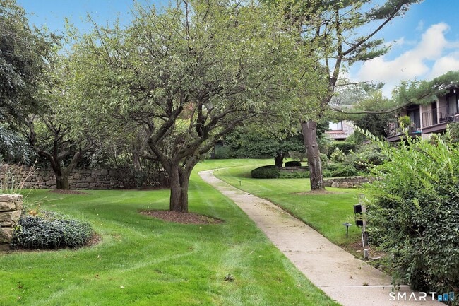 Photo - 81 Courtland Ave Unit 81-07