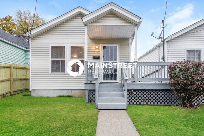 3 Bedroom Pet-Friendly Home in Louisville, KY with Main Street Renewal