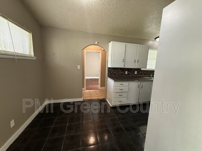 Photo - 5513 N Johnstown Ave