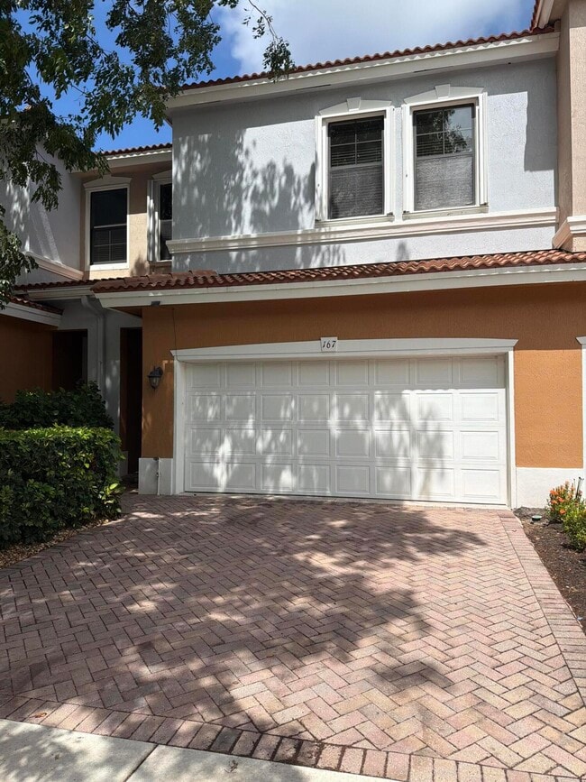 Photo - 167 Gramercy Square Dr