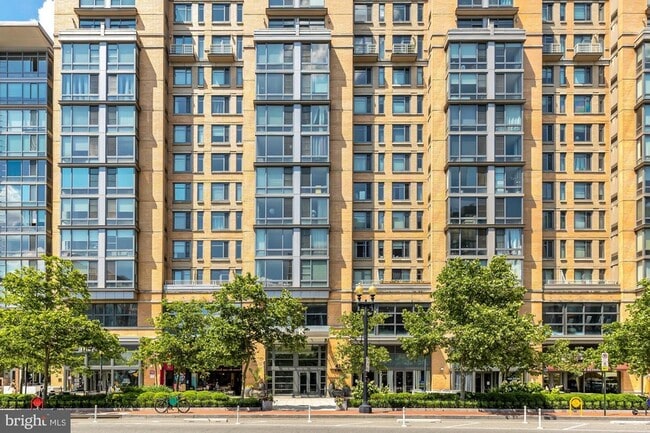 Building Photo - 475 K St NW Unit 1126