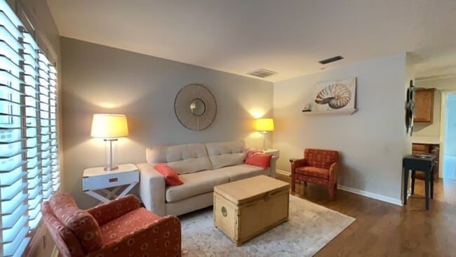 Photo - Island House-Close to Everything! Fully Furnished!