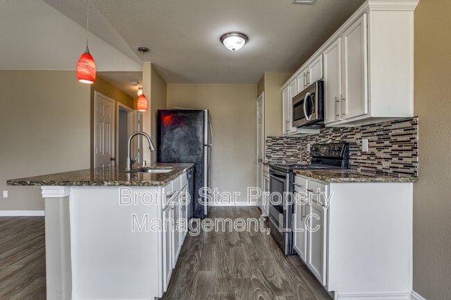 Photo - 722 Seneca Dr