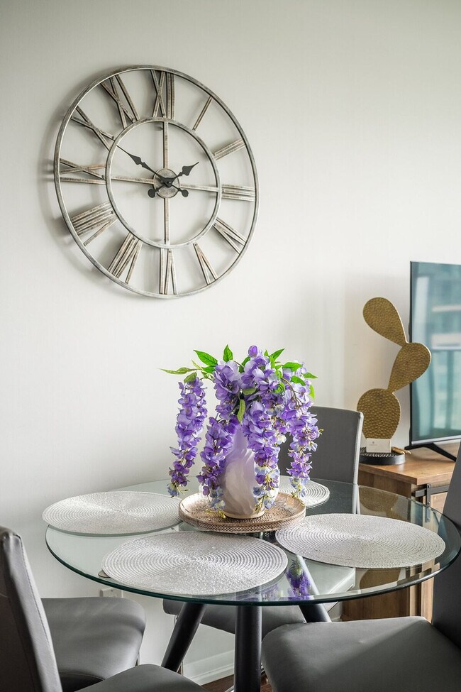 Photo - 7424 Lake Shore Blvd W Unit ID1345829P