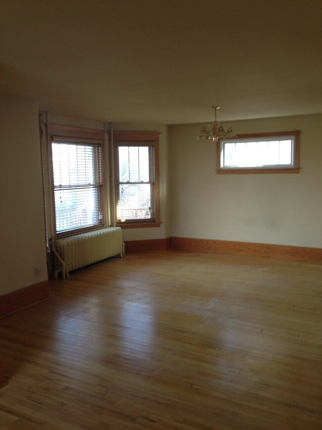 Photo - 305-307 Duplex Unit 305 Conventional