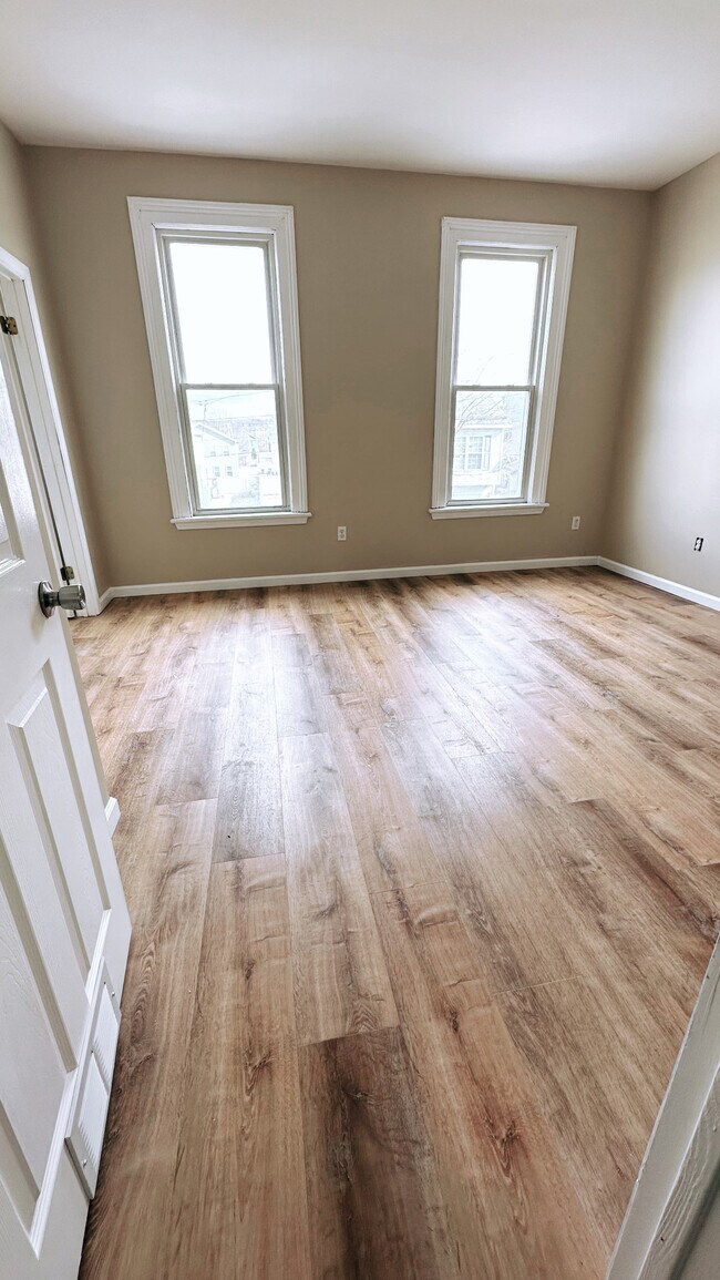 Photo - 2309 6th Ave Unit 2nd Floor