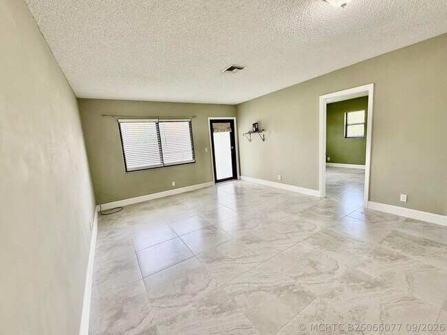 Photo - 1691 W 26th St