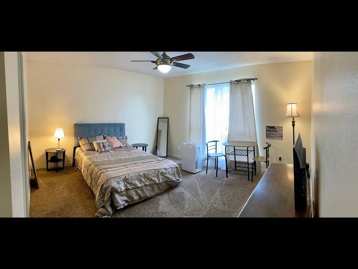 Photo - 853 Ladner Dr