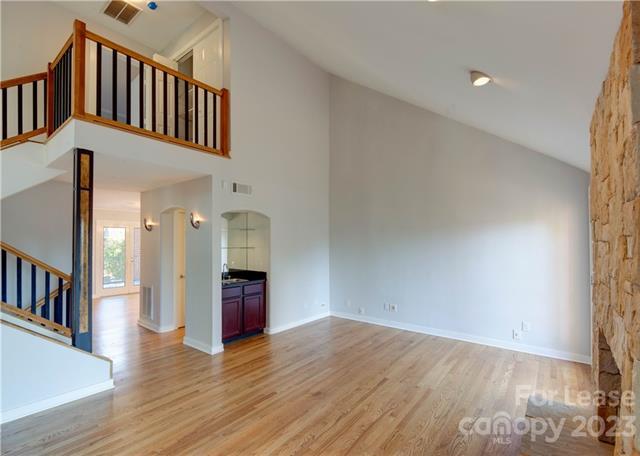 Photo - 315 Settlers Ln