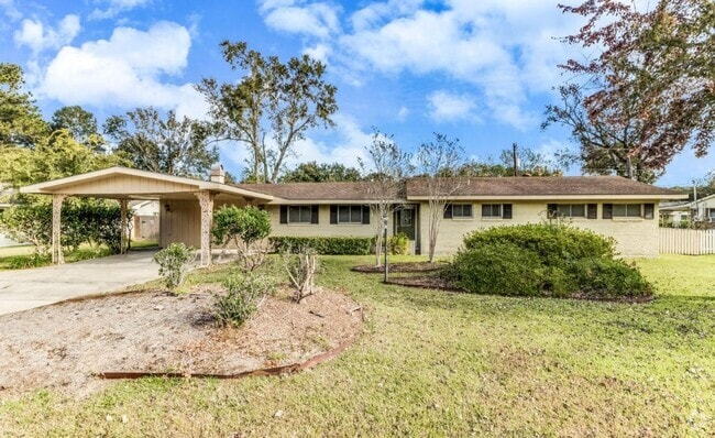 Building Photo - Lafayette Rental 4 bedroom