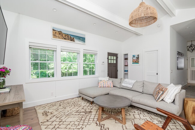 Photo - 22 Sandra Rd