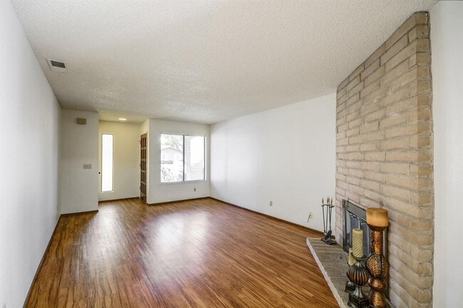 Photo - Z8616-8618 LR Unit 8616