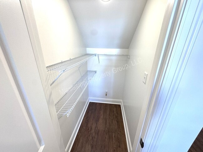 Photo - 3BR/3.5BA Stand Alone House in South Grove