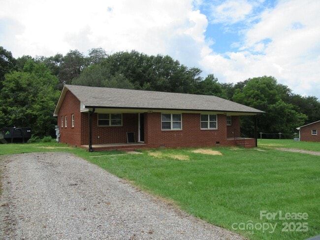 Building Photo - 1745 River Rd Rental