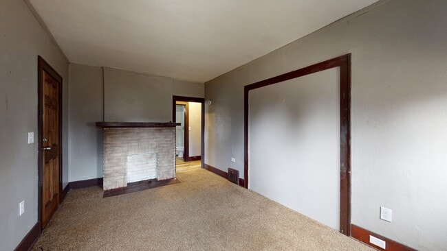 Photo - 236 Watson St