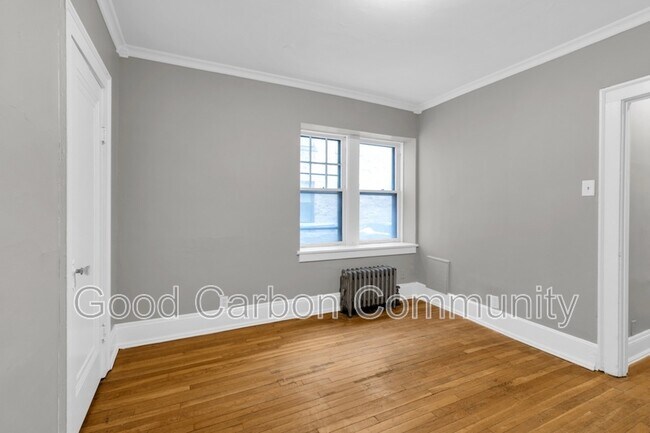 Building Photo - 1016 Amherst St Unit B6