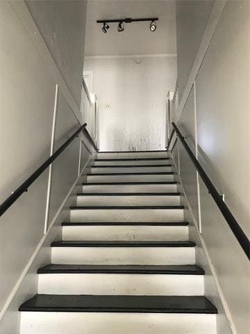 Photo - 813 W Eighth St Unit 2