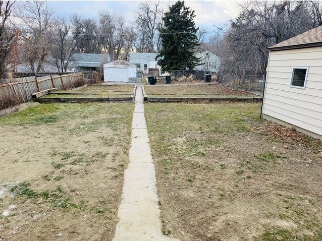 Photo - Freshly Remodeled with Free Shared Laundry Unit Basement 1 bedroom 1 bath