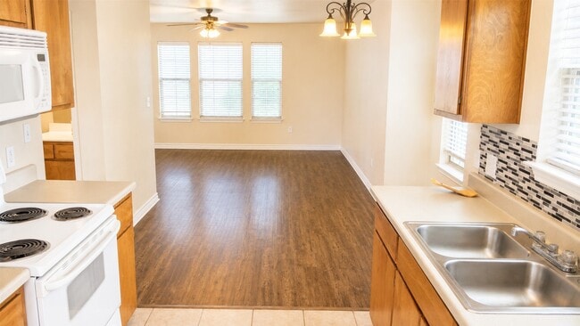 Photo - 114 Sendero Dr