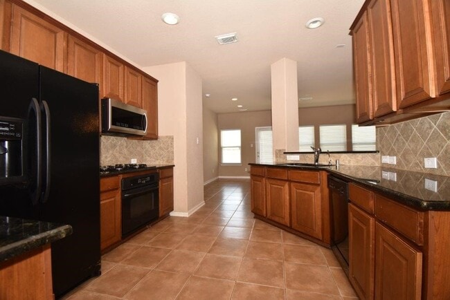 7027 Crockett Ridge Dr