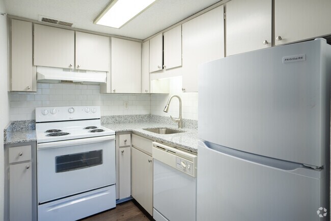 1BR, 1BA - Cocina de 800SF