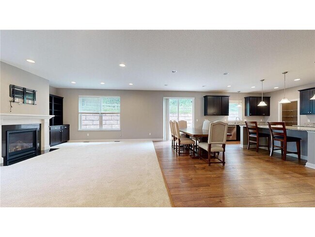 Photo - 5585 Orchard Cove