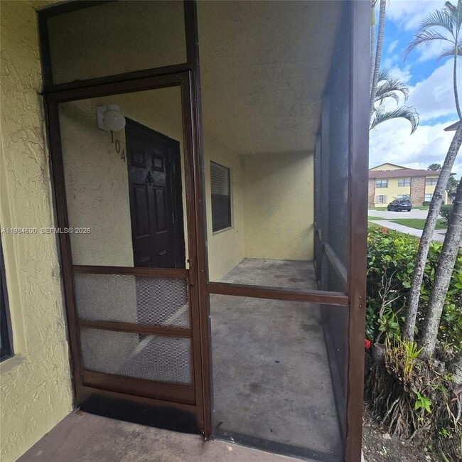 Photo - 10020 Winding Lake Rd Unit 104