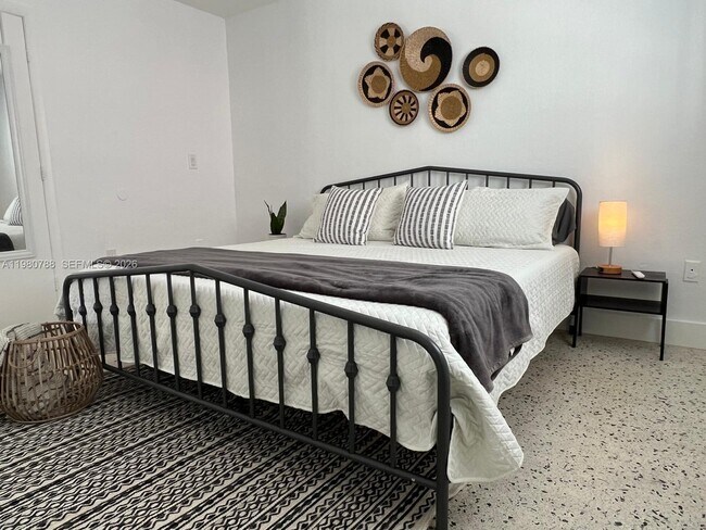 Photo - 1736 SW 3rd St Unit 1