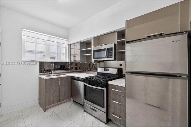Photo - 1601 Jefferson Ave Unidad TH