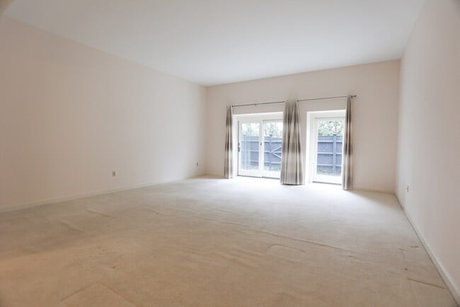 Photo - 100 Keyes Rd Unidad 220