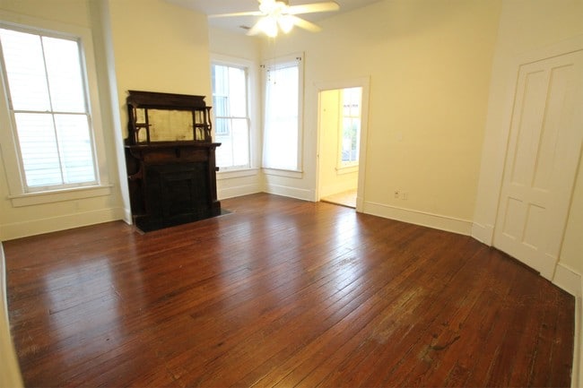 Photo - 116 E Duffy St Unit 116 B upper