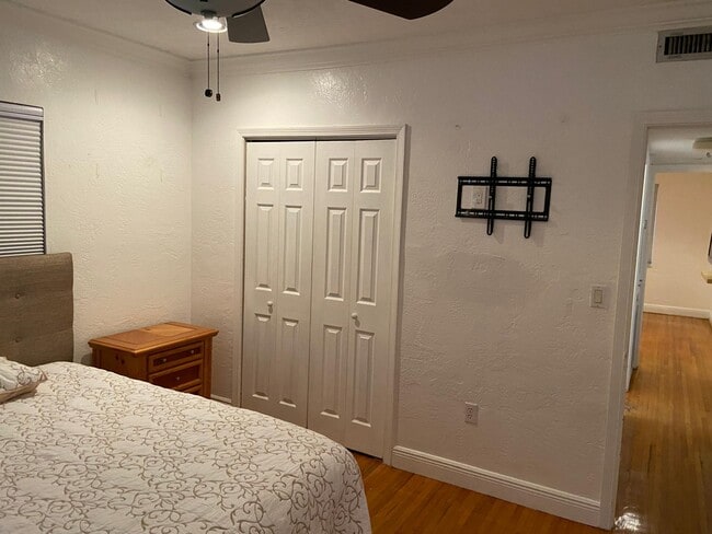 Photo - 3725 SW 60th Ct