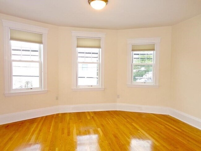 Photo - 304 Allston St Unit 4