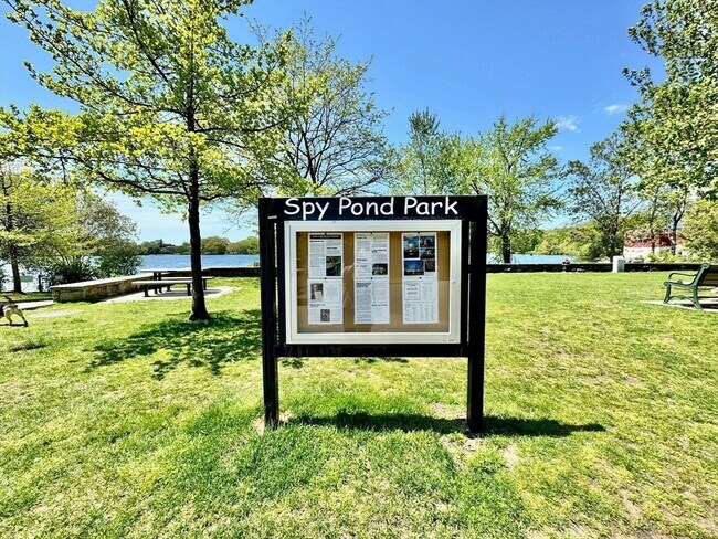 Building Photo - 12 Pond Ln Unit 20