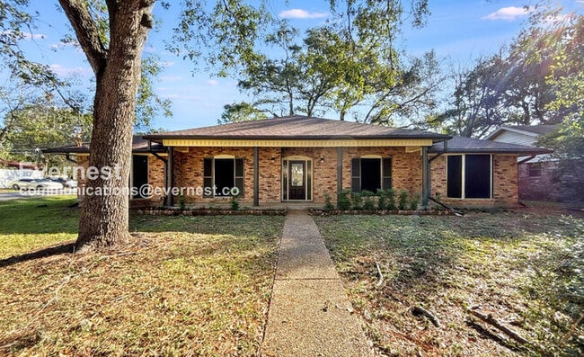 Photo - 2101 Lamar Dr