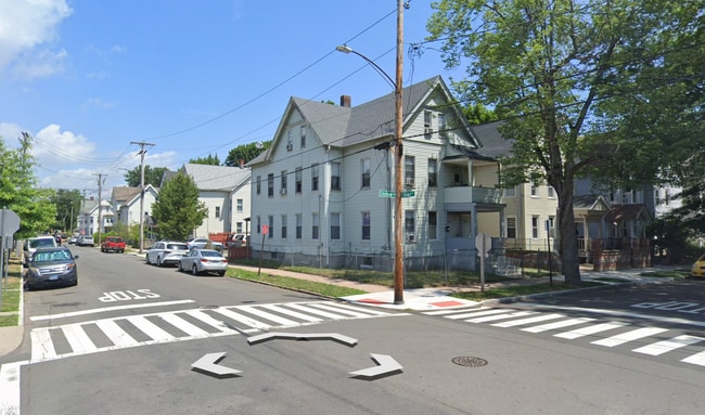 Photo - 193 Chatham St