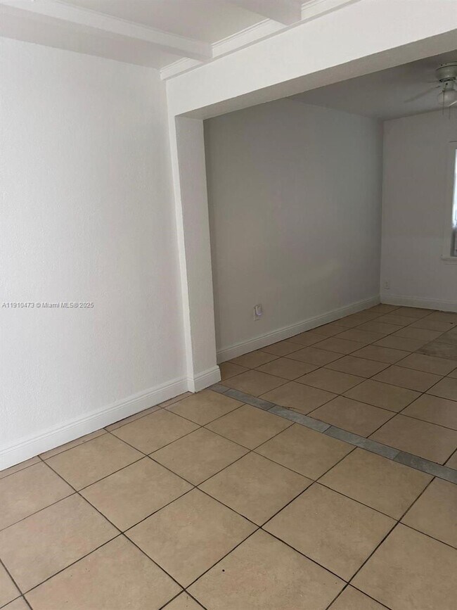 Photo - 1820 Funston St